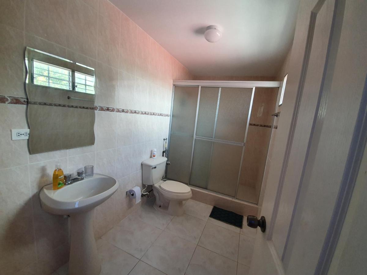 Las Lajas  Hostal Villa Mayte Coronado מראה חיצוני תמונה